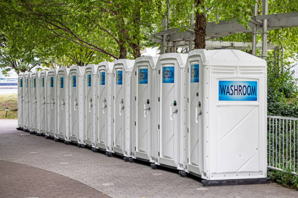 Best Luxury portable toilet rental  in Minooka, IL